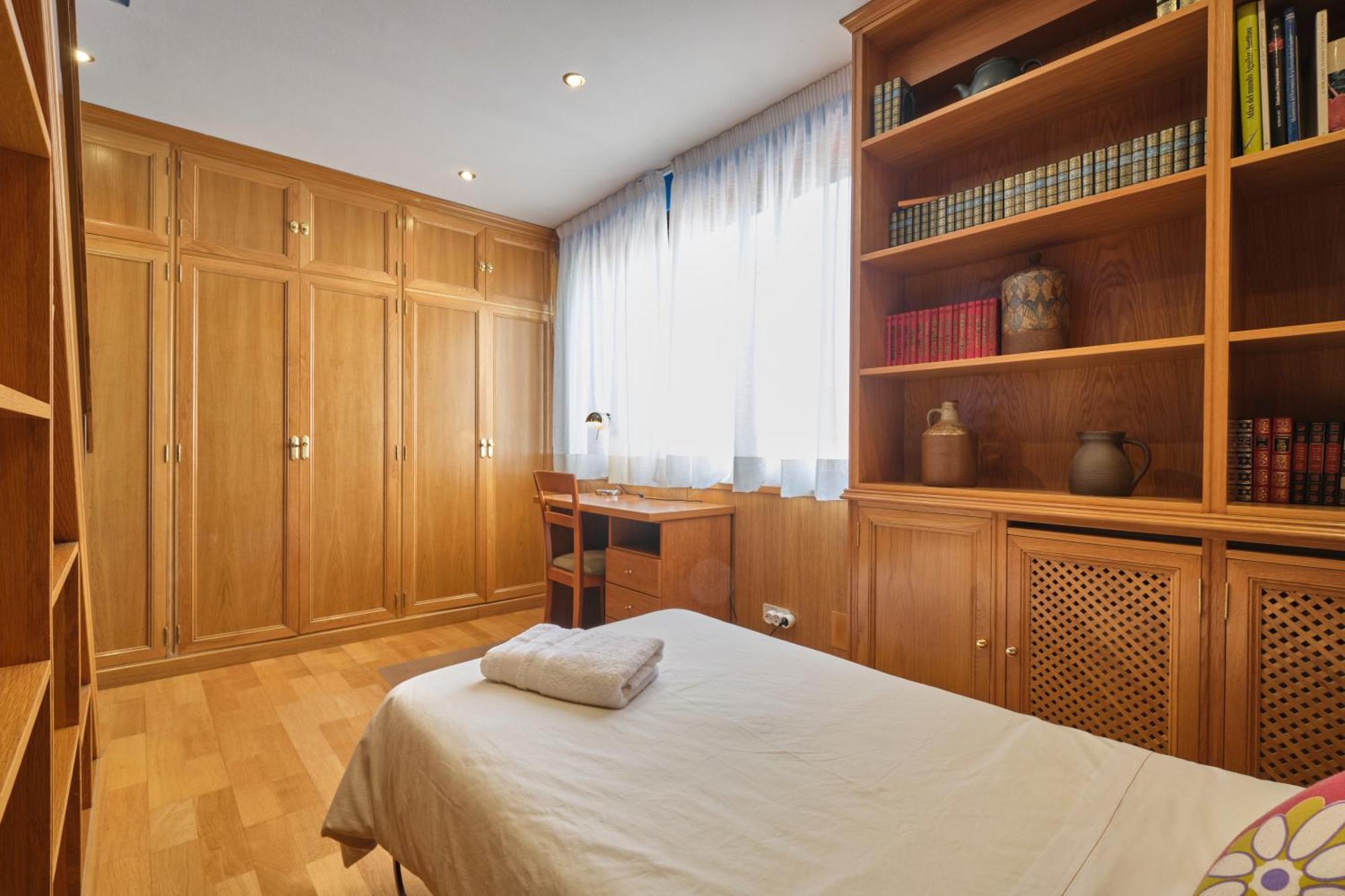 Apartamentos Carlos Madrid Extérieur photo
