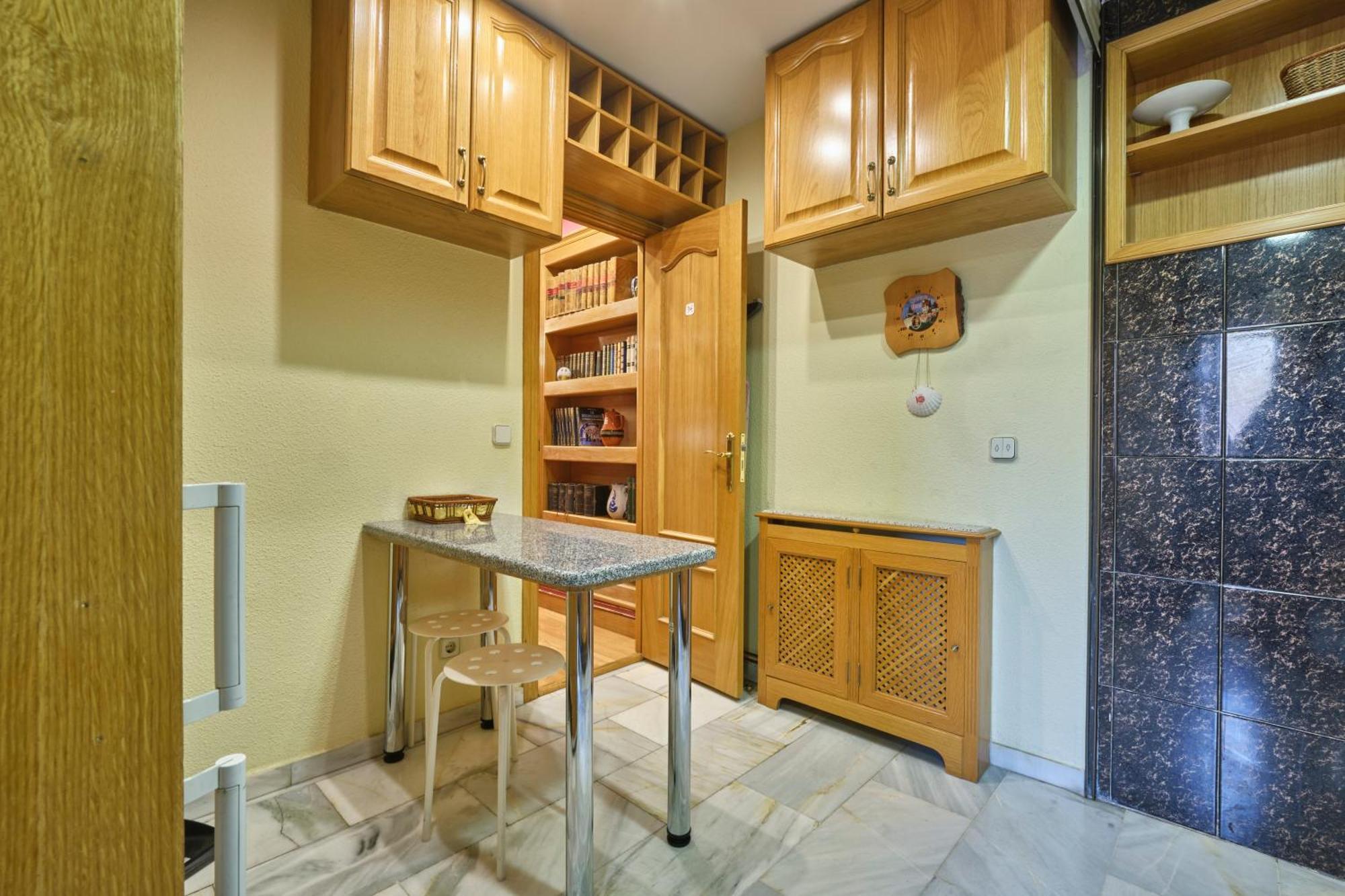 Apartamentos Carlos Madrid Extérieur photo