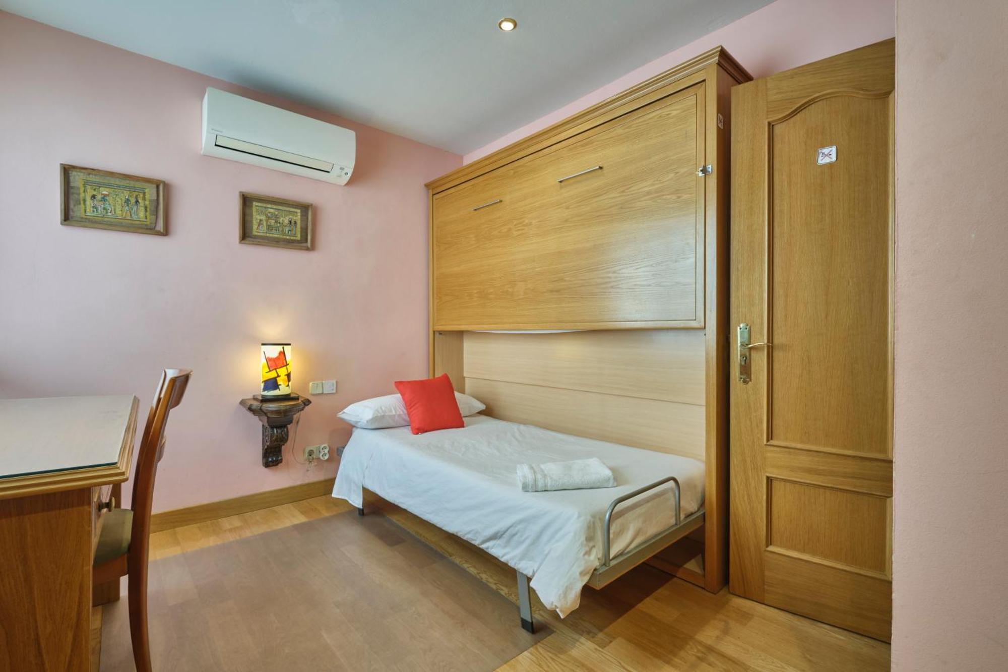 Apartamentos Carlos Madrid Extérieur photo