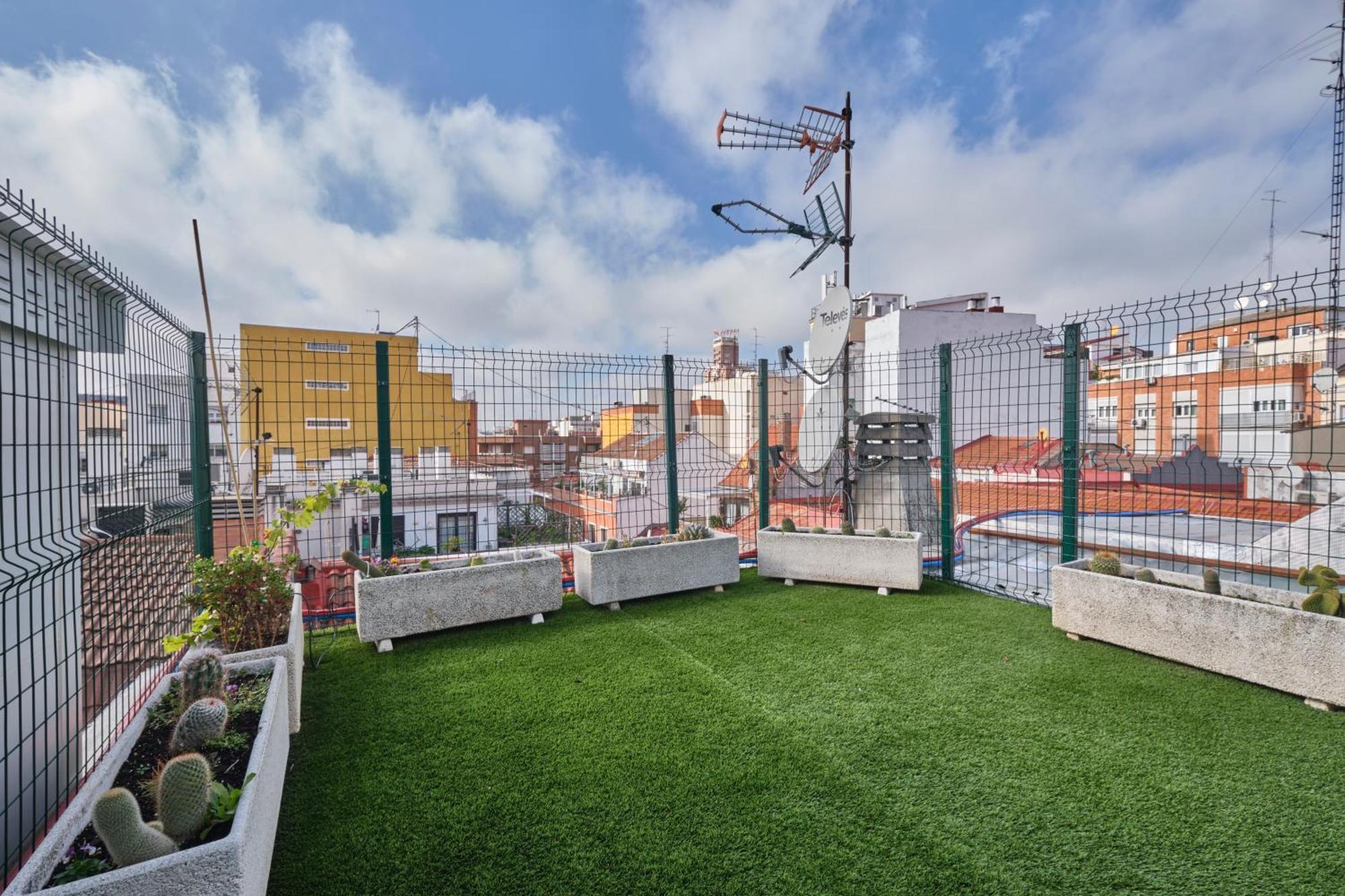 Apartamentos Carlos Madrid Extérieur photo